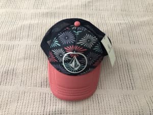 Womens Volcom Hat ~Brand New With Tags RRP $25