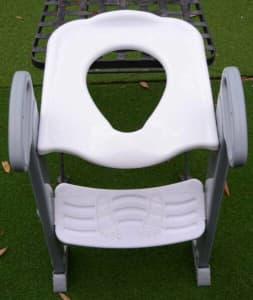 CHILD-TOILET LADDER WITH POTTY SEAT PLUS ADITIONAL EXTRA TOILET SEAT