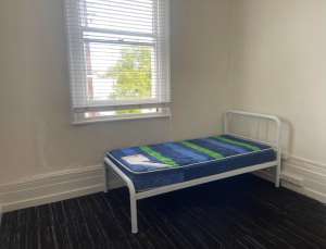 1 Room with SINGLE BED available on Halifax Street in th Adelaide CBD!