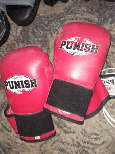 Boxing gloves etc