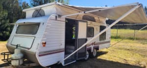 Great Family Caravan with Bunks 