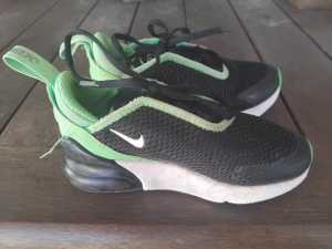 Nike 270s for kids size 11