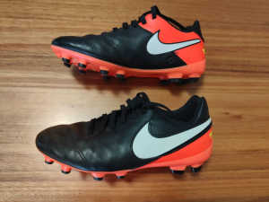 Nike Tiempo Football Boots - US size 4 (youth)