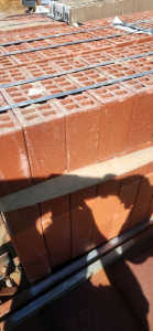 7 slices bricks (3 maxi & 4 longreach) 484 bricks $220 can deliver 