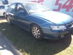 HOLDEN COMMODORE CAR PARTS ENGINE, GEARBOX, DOORS, AND ALL ACCESSORIES