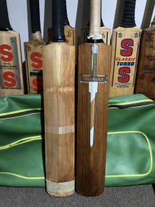 2 Vintage Cricket Bats. Gray Nicolls & Knight Extreme