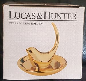 Gold bird Lucas & Hunter bird ring holder. New in box