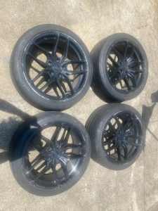 honda civic 2019 wheels 4 Alloy Wheels 225/40/18 low tread Has gutter