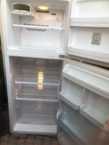 Westinghouse two door fridge in fabulous working.Free delivery