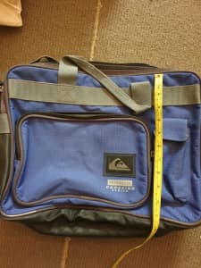 Quiksilver carry bav with shoulder strap