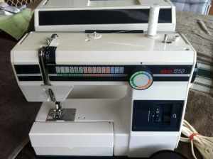 Elna 1250 Sewing Machine. Excellent Condition. Serviced & Tested