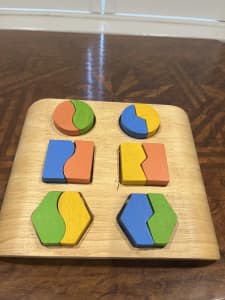 PLAN TOYS WOODEN PUZZLE