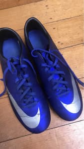 Soccer boots Nike CR7 US 8.5 / UK7.5 / Eur 42