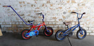 2 Boy’s bikes, in good condition and ready to ride,