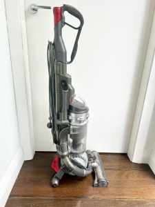 Dyson DC25 Upright Bagless vacuum Cleaner With Hand Tools