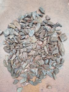 Fishtank gravel and rocks