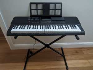 Casio CT-X700 Keyboard with stand