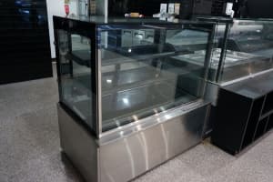 Vienna straight glass cake fridge display 1200H x 900W x 730D mm
