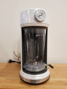 Kitchenaid Powerful Magnetic Blender in Pearl White - Delisting 21/04