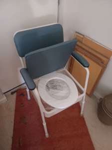 -SOLD-ASPIRE Classic Bedside Commode $35 ono