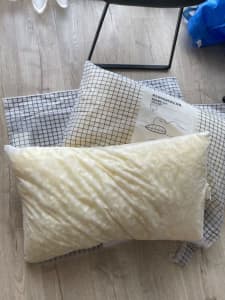 1 ergonomic pillow 50x80 cm
