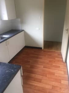 2 bed unit in heart of Liverpool! $350 per week!