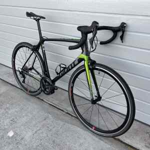Large - Giant TCR Advanced Pro 1 with Ultegra