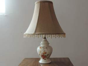 Mums Day gift: decorative table lamp, floral porcelain base
