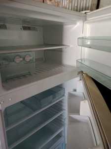 Westinghouse fridge 520lt