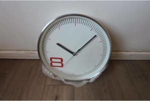 * RRP $100 * Large Wall Clock Silver S&P Salt And Pepper Home Office