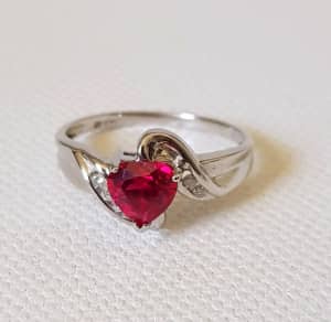 10ct gold created ruby & diamond ring 