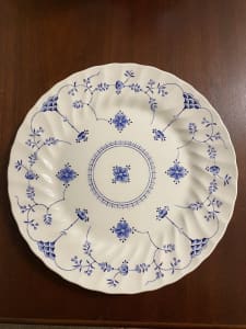 Vintage Myott Staffordshire Finlandia dinner plate