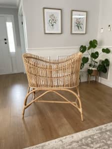 Gorgeous Rattan Cradle. In impeccable condition. A Timeless Piece 💗