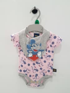 Brand new Disney baby jumpsuit and bib size 000 or 00