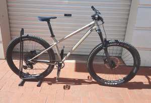 2021 Commencal Meta HT/AM Size Medium. Price is firm. 