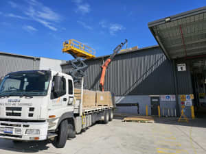 Crane & Truck Hire 17metre reach