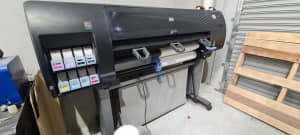 HP Designjet Z6200 42in wide format printer. 