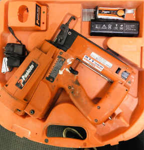 PASLODE NAILER IN CARRY CASE