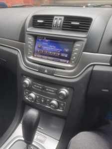 Holden VE Series 2 IQ stereo unit dash fascia SS Sv6 Radio calais ssv