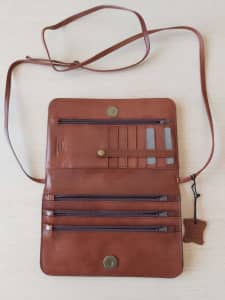 Milleni leather purse