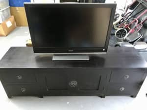 Low Line Tv Entertainment Unit With SONY Bravia 42” LCD TV