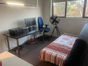 A master room to rent in Croydon
