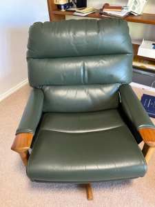 Leather arm chair, original Tessa design