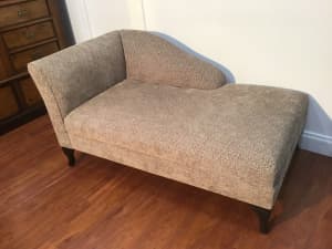 Day bed / fabric couch as new.