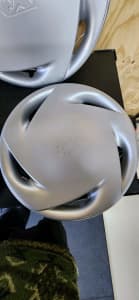 Holden commodore Vr swirly hub cap set