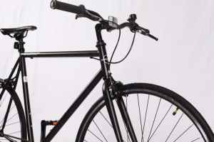 Single speed commuter including a Free helmet--SAMSON CYCLES