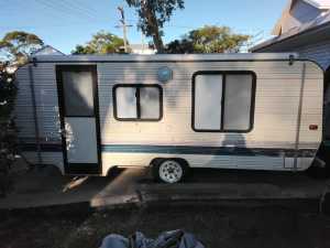 C$7800 .registered, Regal 17ft Pop Top , family caravan needs new home