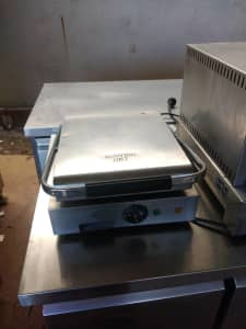 COMMERCIAL SANDWICH PRESS/TOASTER.