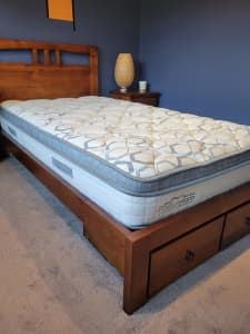 Wanted: King single bed, mattress and bed side table