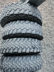 Toyota landcruiser rims and tyres 79, 100 and 105 series